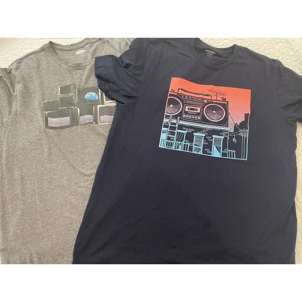 Old Navy Men’s Large Lg Clothing 2 Top Lot Shirt L Tees Soft Cotton Blend